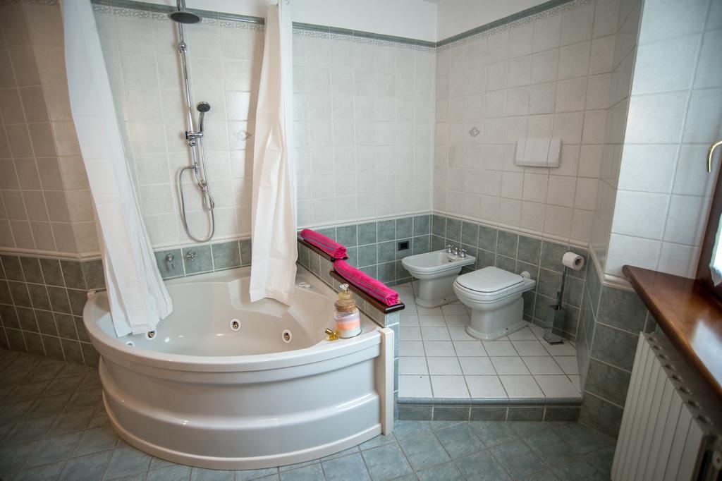 B&B Del Gran Ducato Di Alzano Sopra Alzano Lombardo Szoba fotó